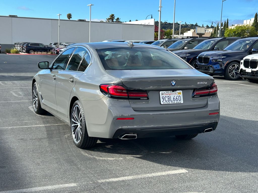 Thumbnail: 2022 BMW 5 Series - 3