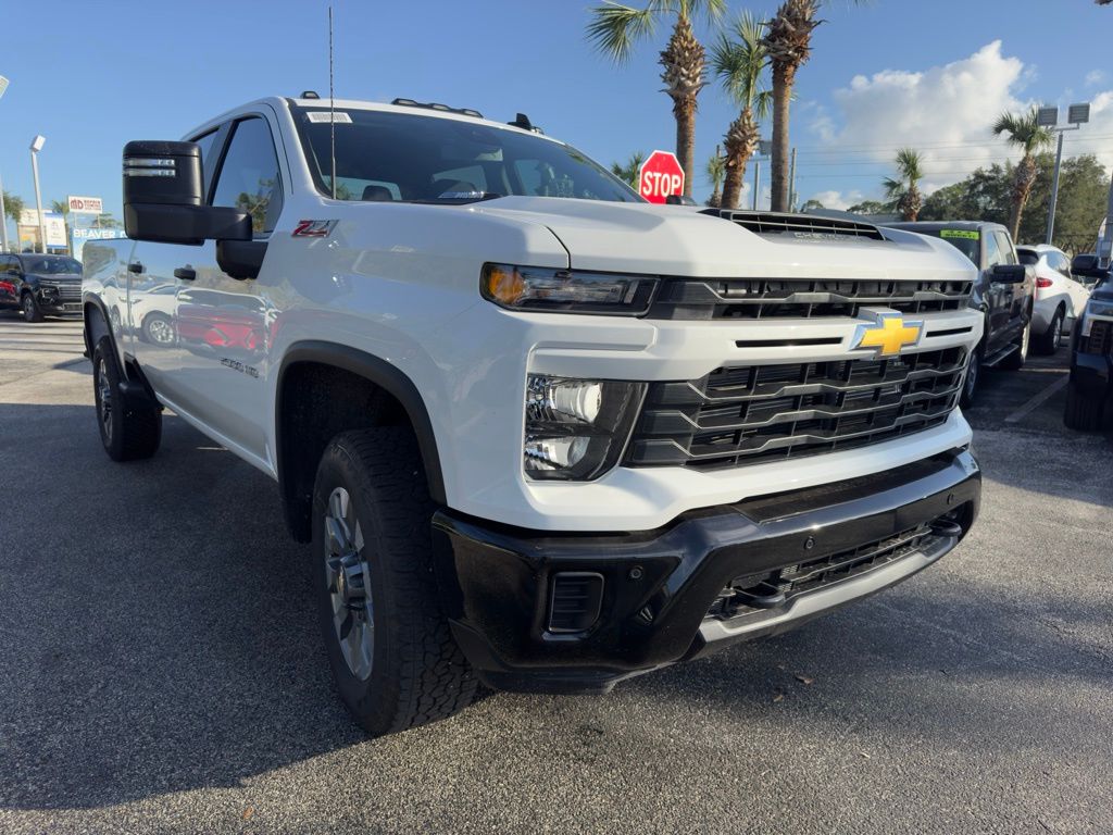 2025 Chevrolet Silverado 2500HD Custom 9