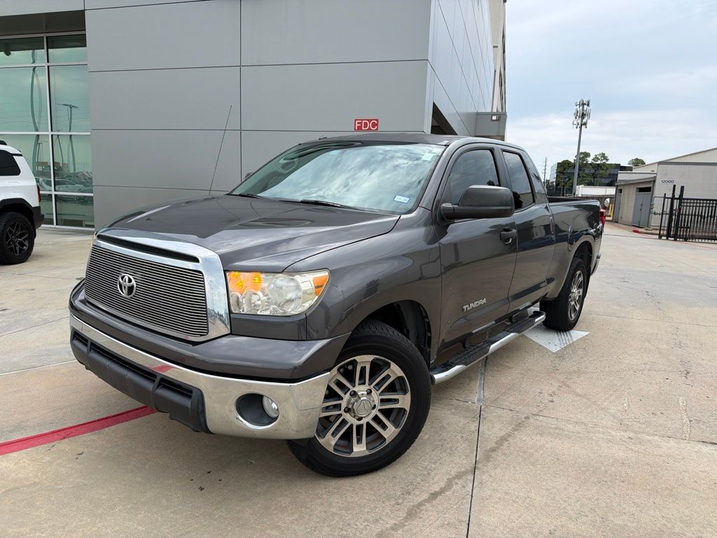 Magnetic Gray Metallic 2013 Toyota Tundra Pickup Truck 4X2 6-Speed Automatic Overdrive