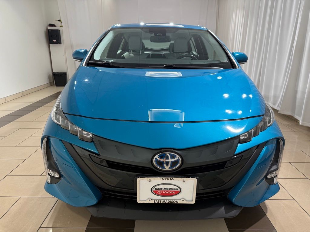 Thumbnail: 2017 Toyota Prius Prime - 8