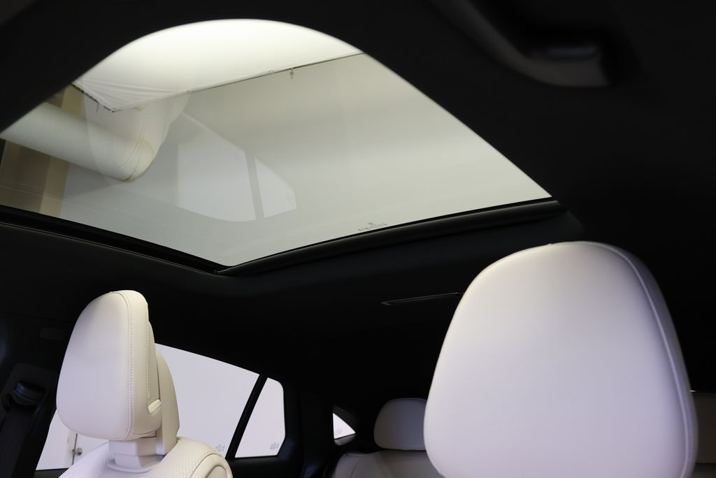 Thumbnail: 2026 Mercedes-Benz GLC - 15