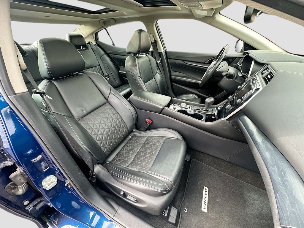Used 2021 Blue Nissan Platinum image 30