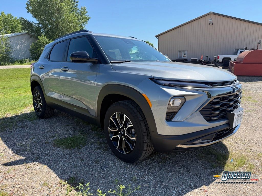 Sterling Gray Metallic 2026 Chevrolet Trailblazer SUV / Crossover Four-Wheel Drive 9-Speed Automatic