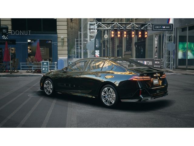 Thumbnail: 2026 BMW 5 Series - 2