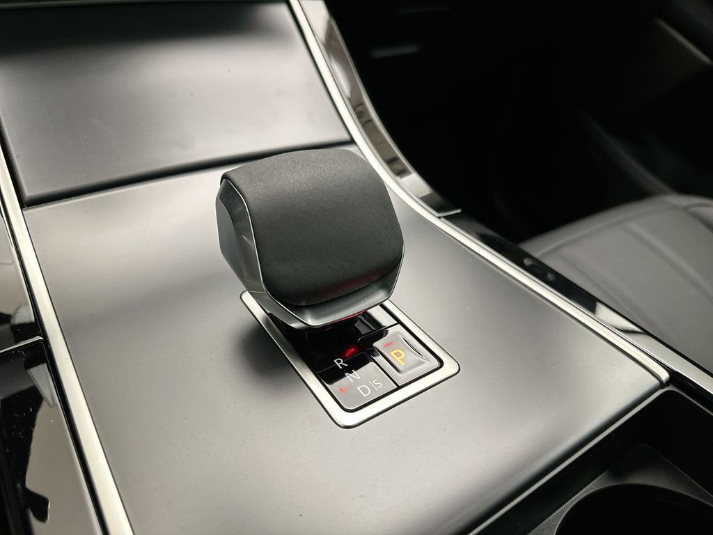 2026 Land Rover Range Rover Evoque S 12