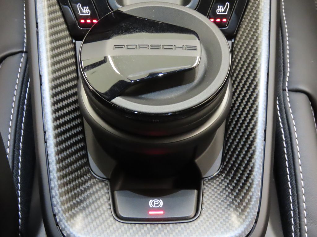 Thumbnail: 2026 Porsche 911 - 30