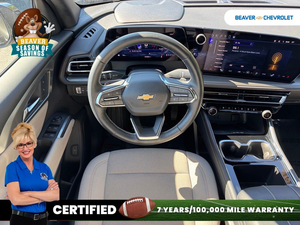 Used 2025 Chevrolet Traverse SUV