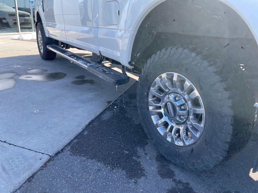 Certified Used 2022 White Ford Lariat image 27