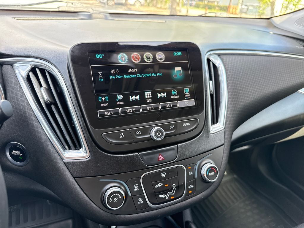 Used 2018 Silver Chevrolet LT image 18