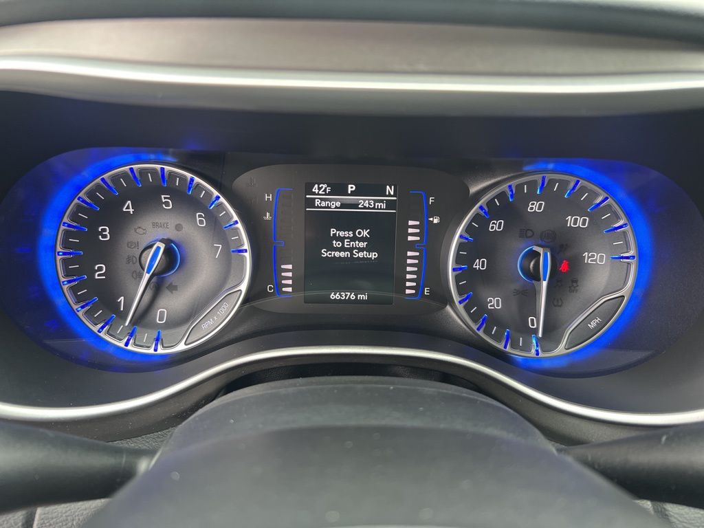 2020 Chrysler Pacifica Touring photo