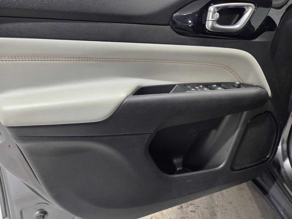 2022 Jeep Compass Limited photo