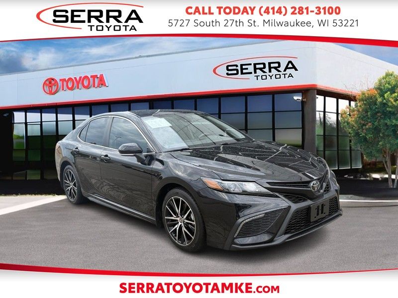 2024 Toyota Camry Negro (Midnight Black Metallic) Sedán Tracción delantera 8 velocidades Automática