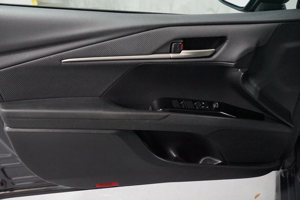 Thumbnail: 2025 Toyota Camry - 30