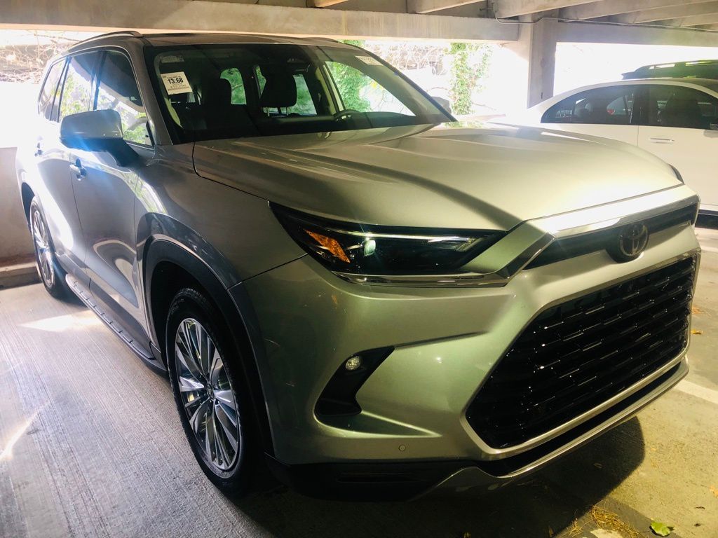 Thumbnail: 2024 Toyota Grand Highlander - 3