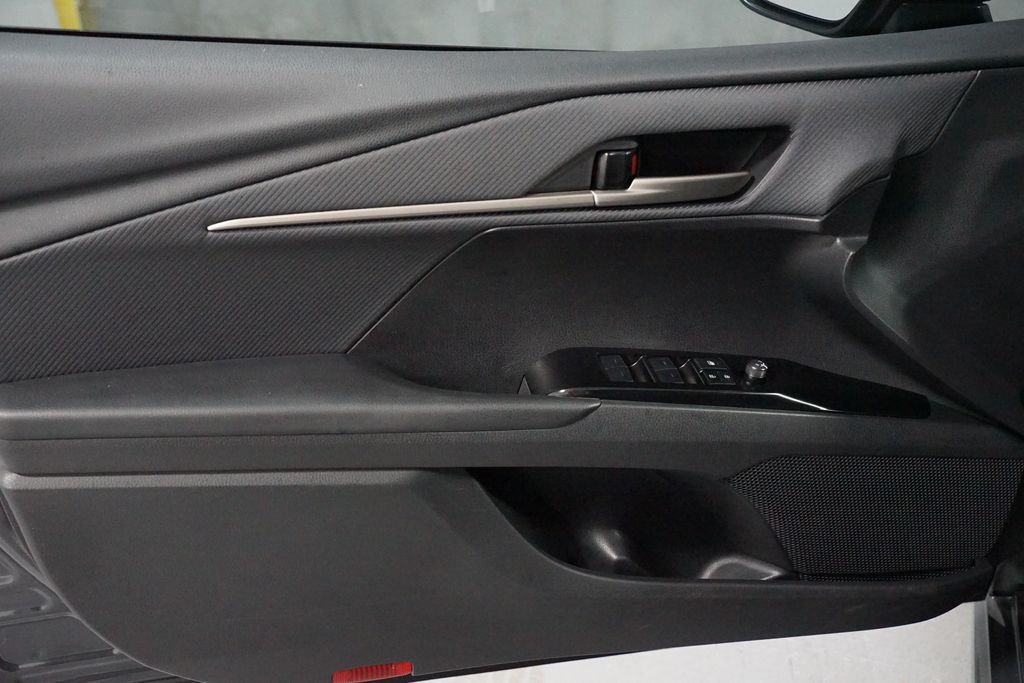 Thumbnail: 2025 Toyota Camry - 30