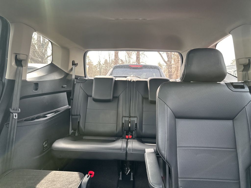 Used 2021 Black Volkswagen SEL image 10