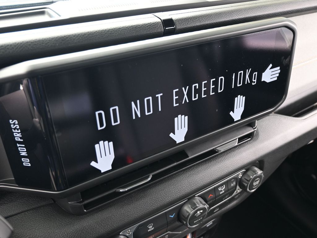 New 2026 Granite Crystal Metallic Clearcoat Jeep Sport image 18