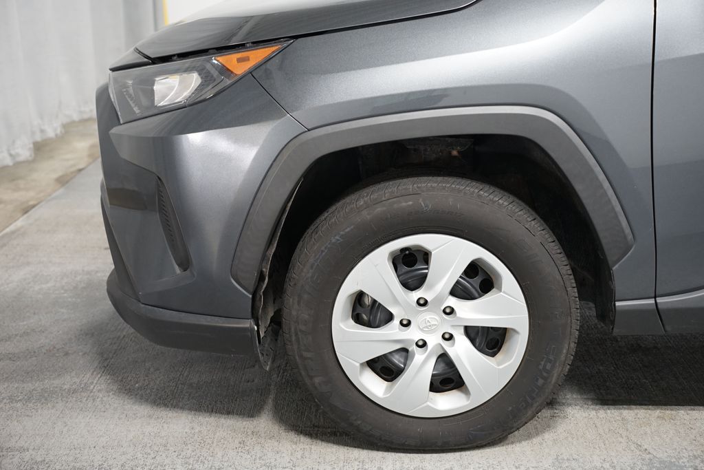 Thumbnail: 2021 Toyota RAV4 - 5