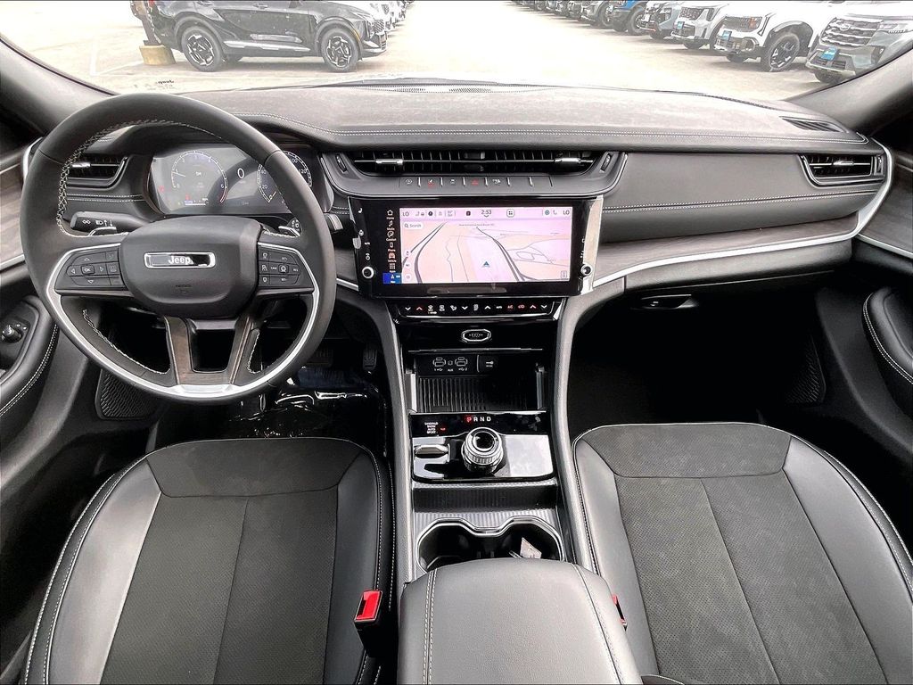 2026 Jeep Grand Cherokee L — photo 12