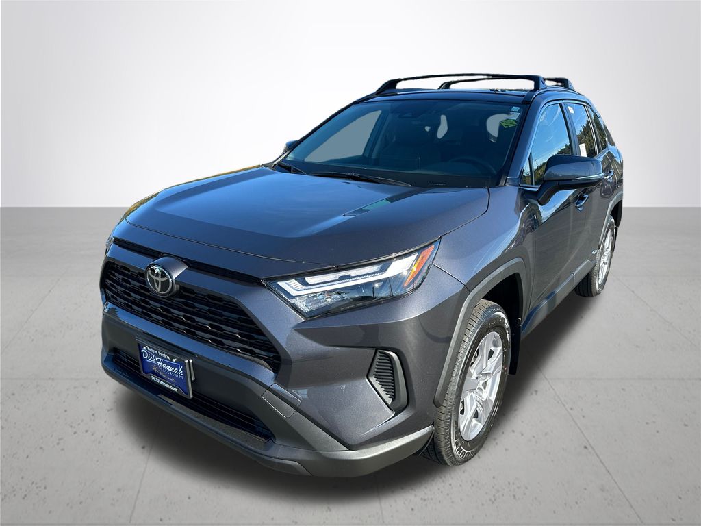 2025 Toyota RAV4 Hybrid XLE photo 2