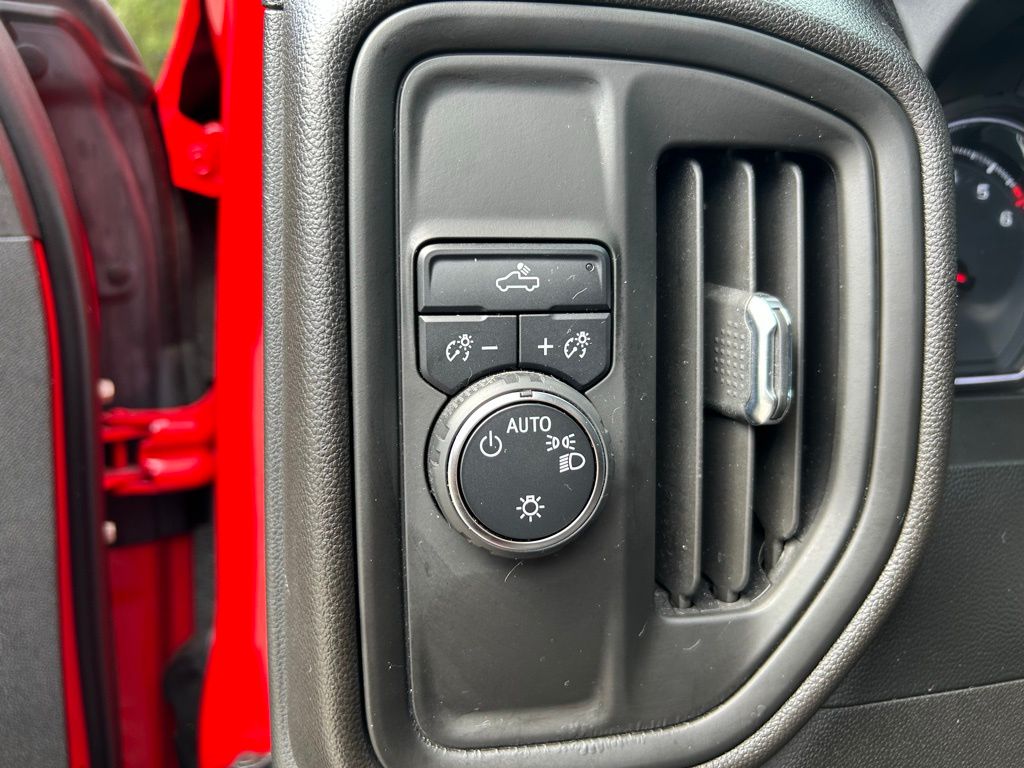 Thumbnail: 2022 Chevrolet Silverado 1500 - 18