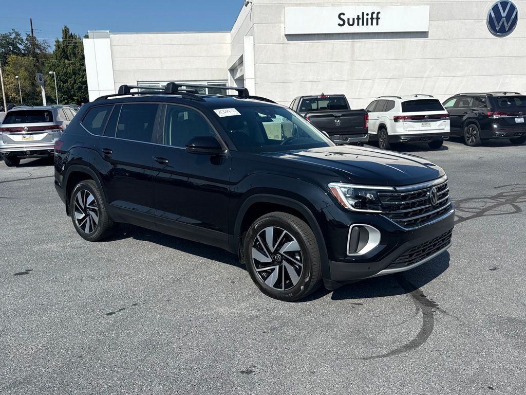 2024 Volkswagen Atlas 2.0T SE w/Technology Black at South Hills CDJR