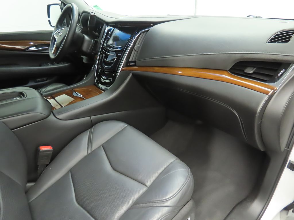 Thumbnail: 2017 Cadillac Escalade - 18