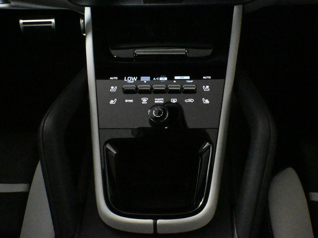 Thumbnail: 2026 Porsche Cayenne - 25