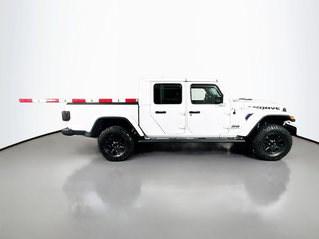 Used 2021 White Jeep Mojave image 8