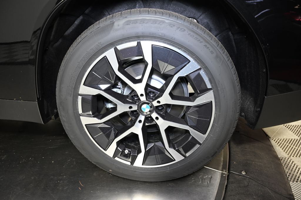 Thumbnail: 2026 BMW X3 - 13