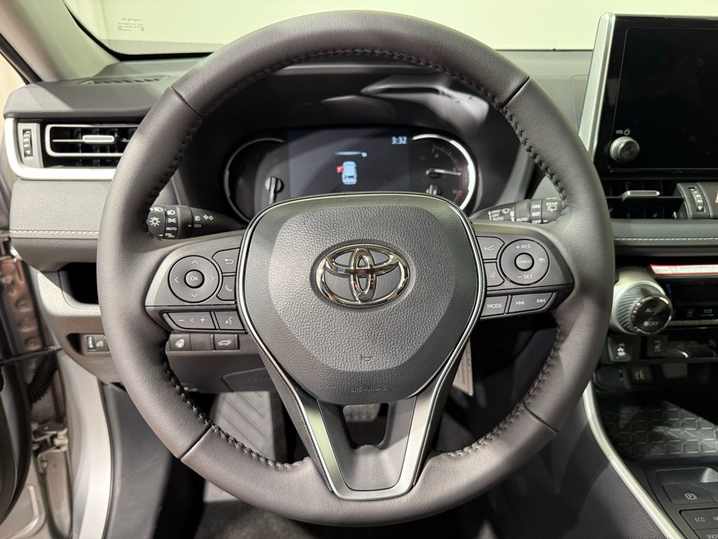 Thumbnail: 2025 Toyota RAV4 - 24