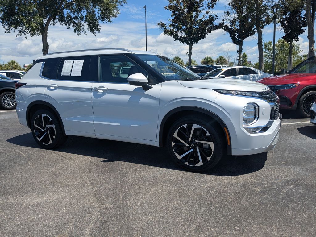White Diamond 2022 Mitsubishi Outlander SUV / Crossover All-Wheel Drive Continuously Variable Transmission