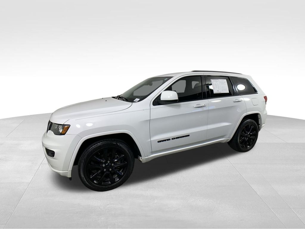 2018 Jeep Grand Cherokee Altitude 2