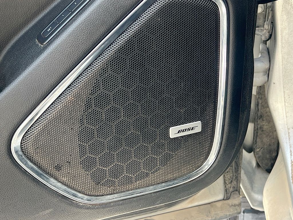 Used 2019 Silver Chevrolet Premier image 19