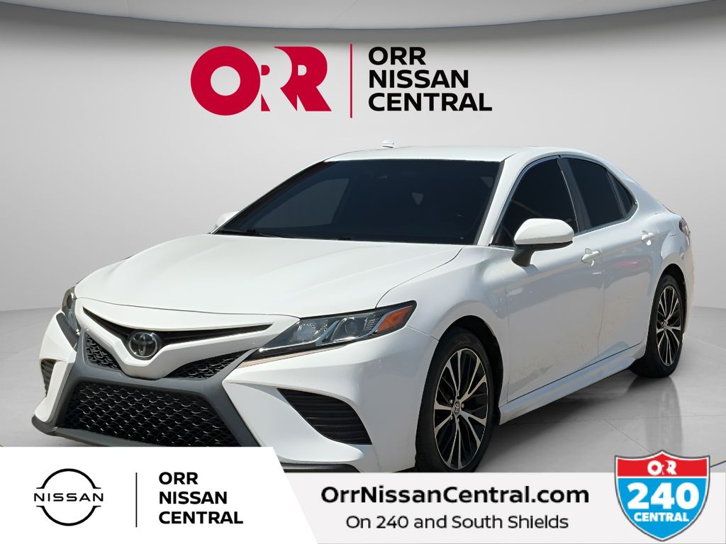 2020 Toyota Camry SE FWD