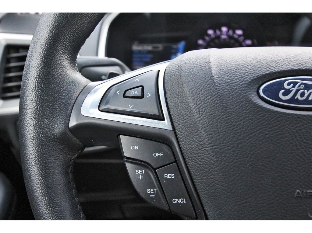 2018 Ford Edge SEL White at Bravo Nissan