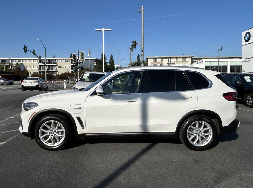 2022 BMW X5 xDrive45e 2
