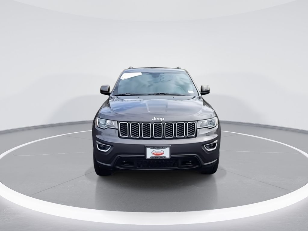2021 Jeep Grand Cherokee Laredo 3
