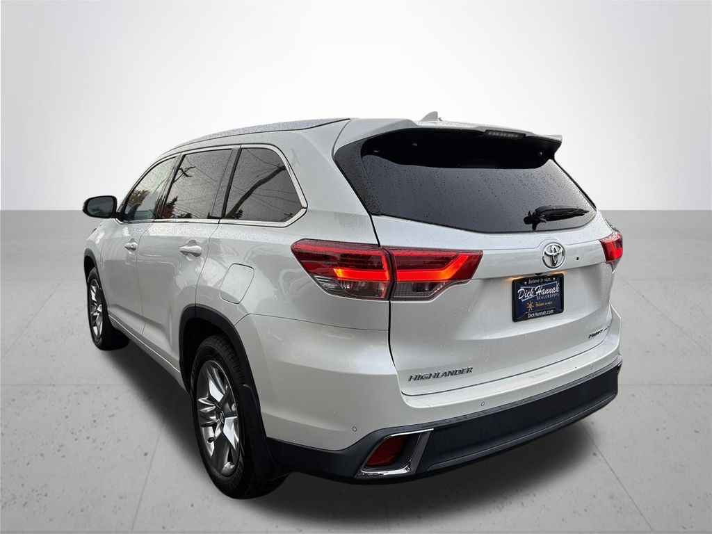 2019 Toyota Highlander 