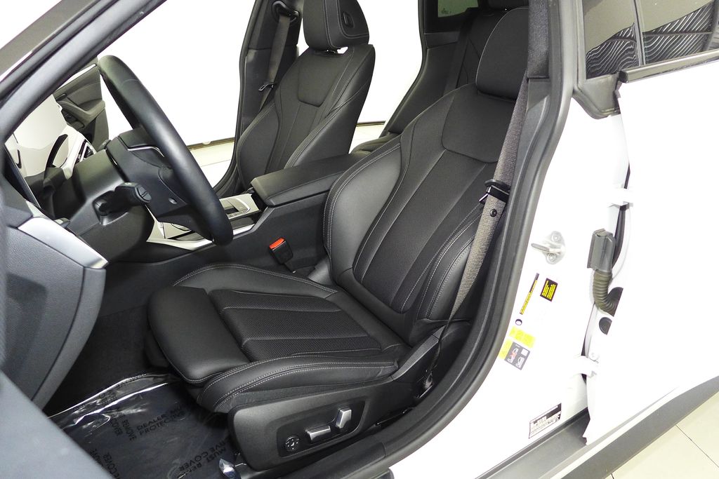 Thumbnail: 2023 BMW i4 - 22