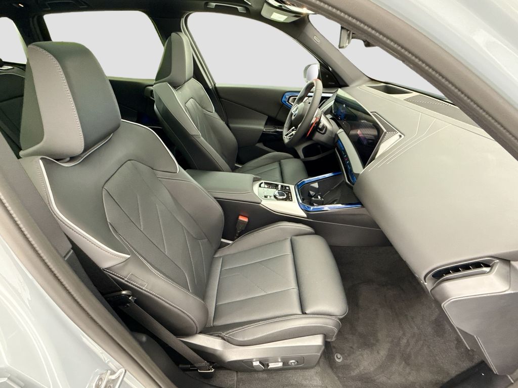 Thumbnail: 2026 BMW X3 - 18