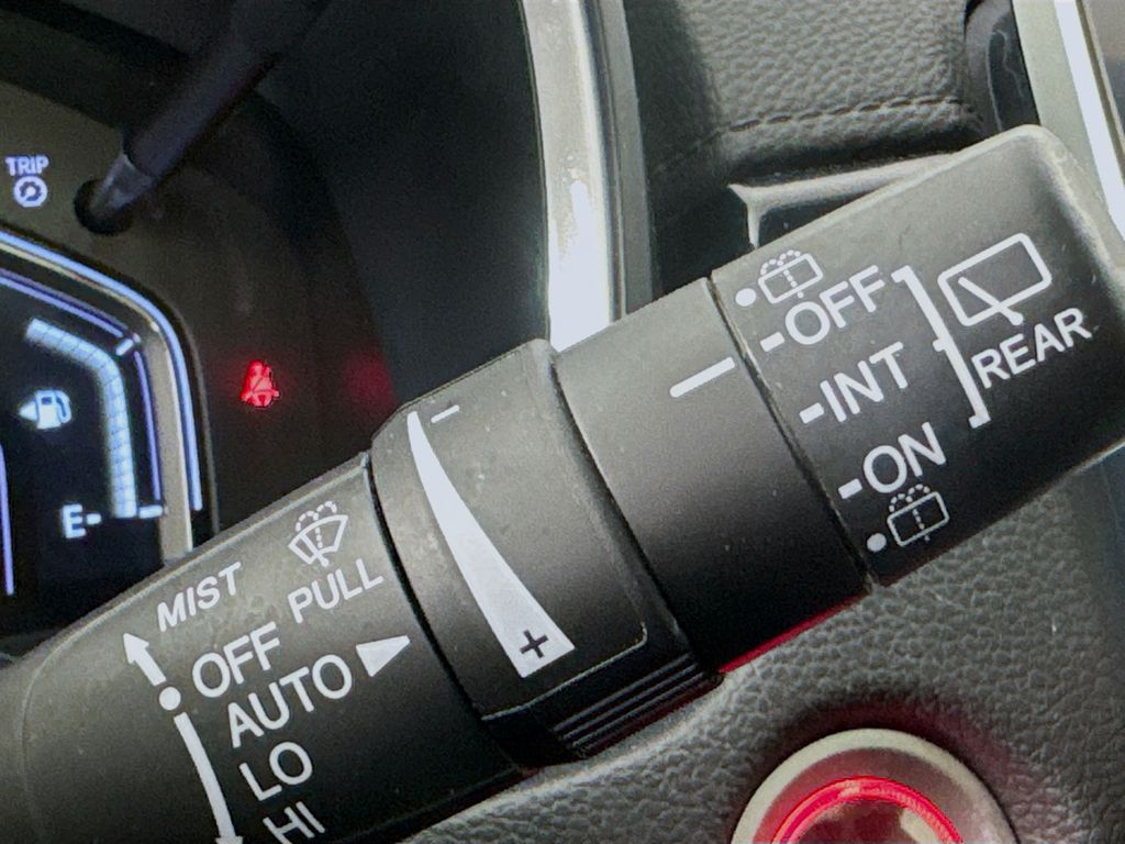 2022 Honda CR-V Hybrid Touring photo
