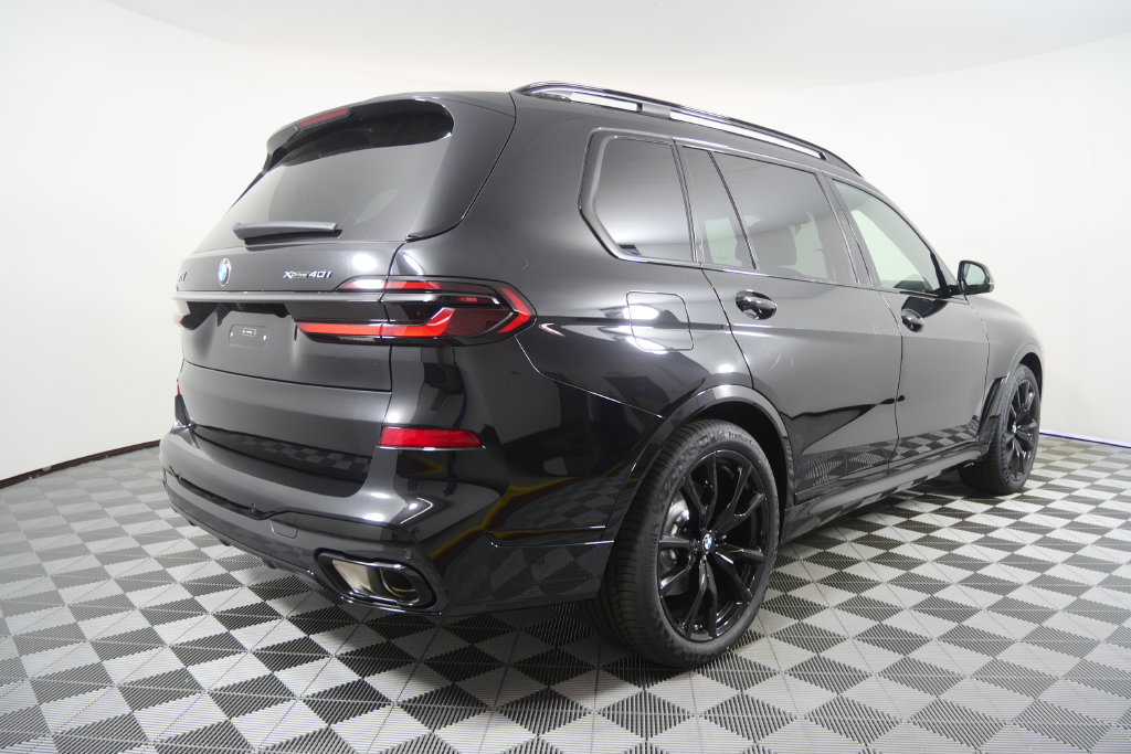 Thumbnail: 2027 BMW X7 - 5