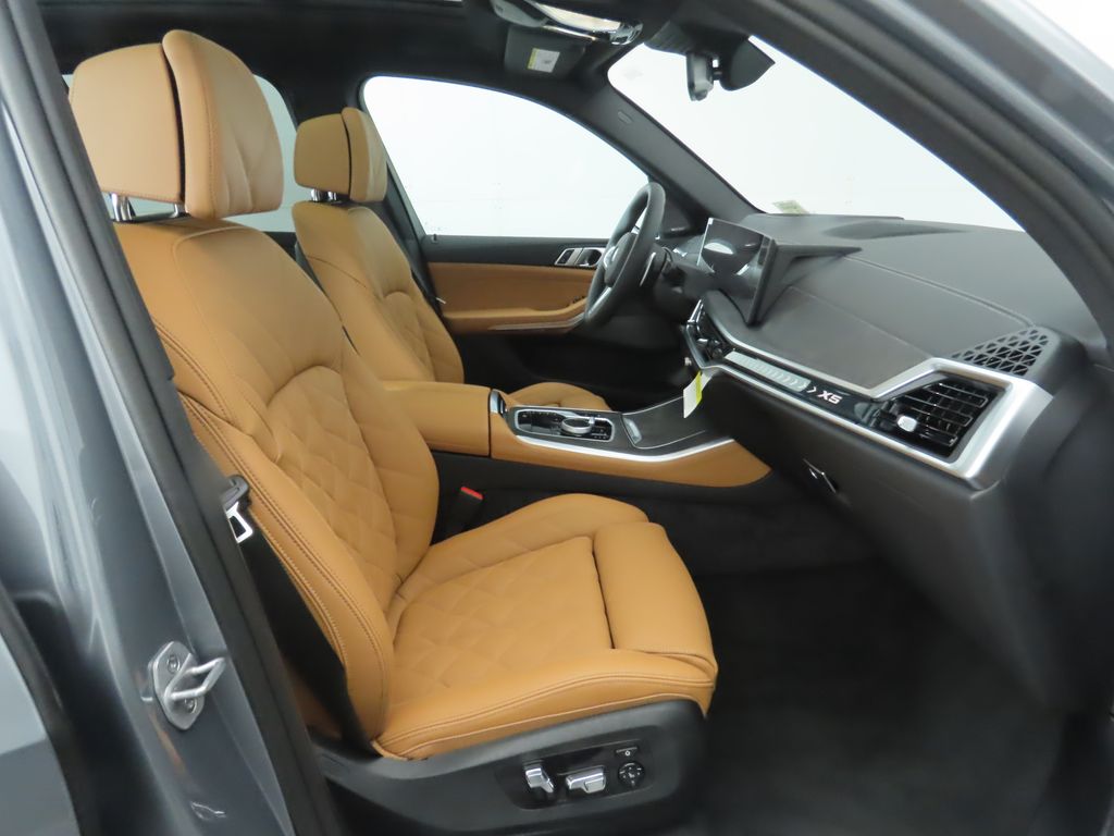 Thumbnail: 2026 BMW X5 - 21