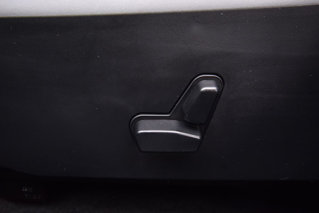 used 2014 Chrysler 200 car, priced at $7,000