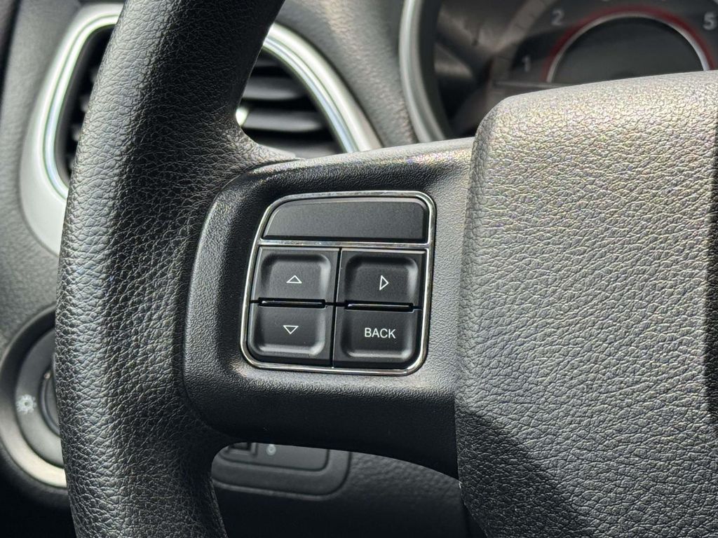Used 2014 Black Dodge SXT image 22