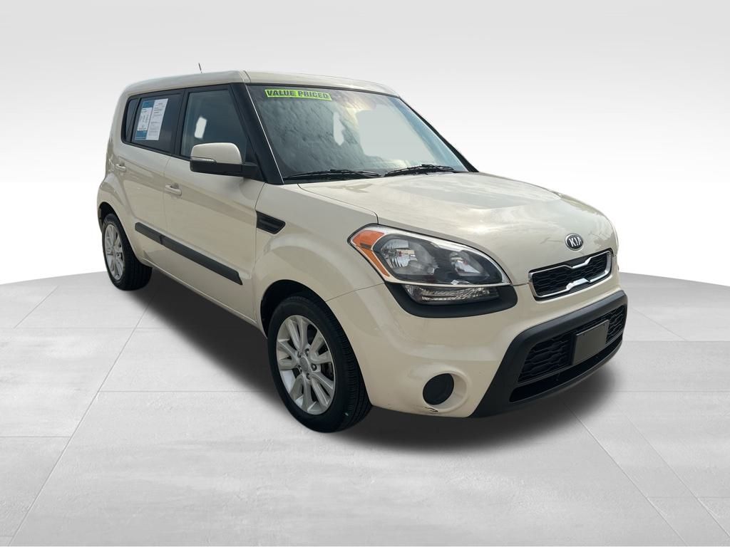 2013 Dune Kia Soul Plus FWD Hatchback