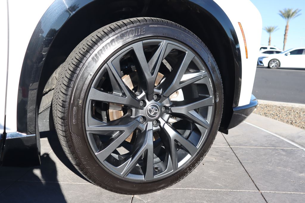 Thumbnail: 2025 Toyota Crown Signia - 31