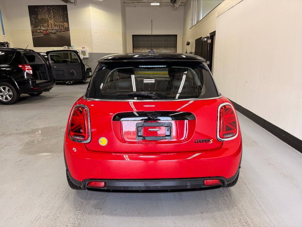 Thumbnail: 2023 MINI Cooper - 4