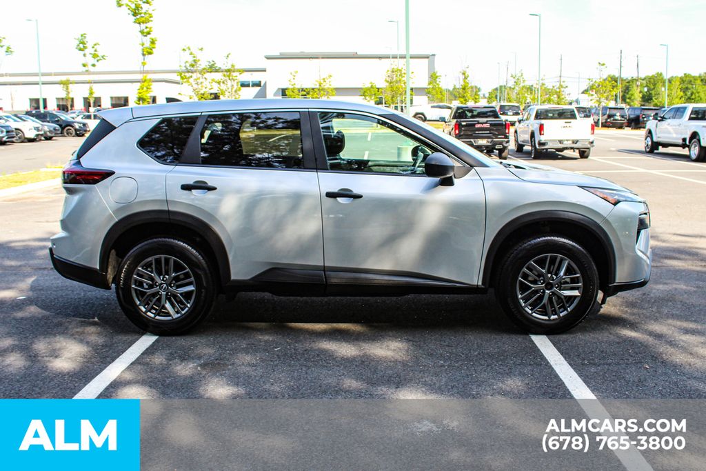 Used 2024 Silver Nissan S image 9